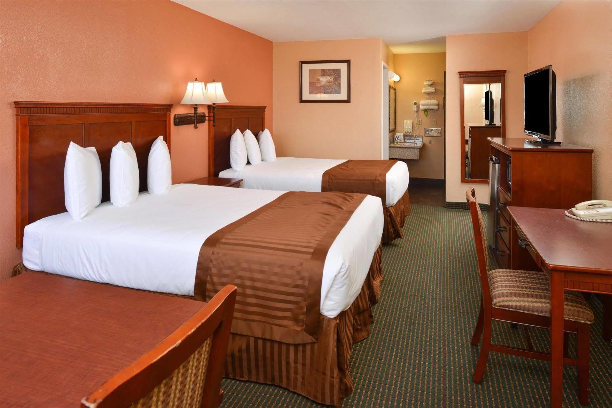 Americas Best Value Inn & Suites-East Бейкерсфілд Екстер'єр фото
